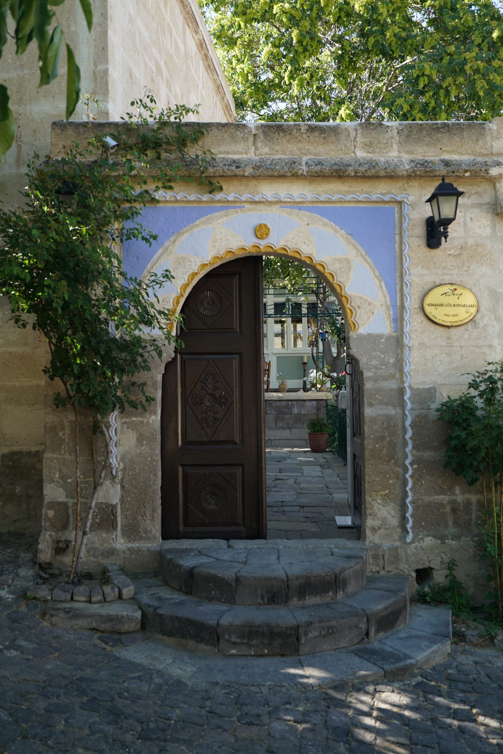 Gul Mansions Door